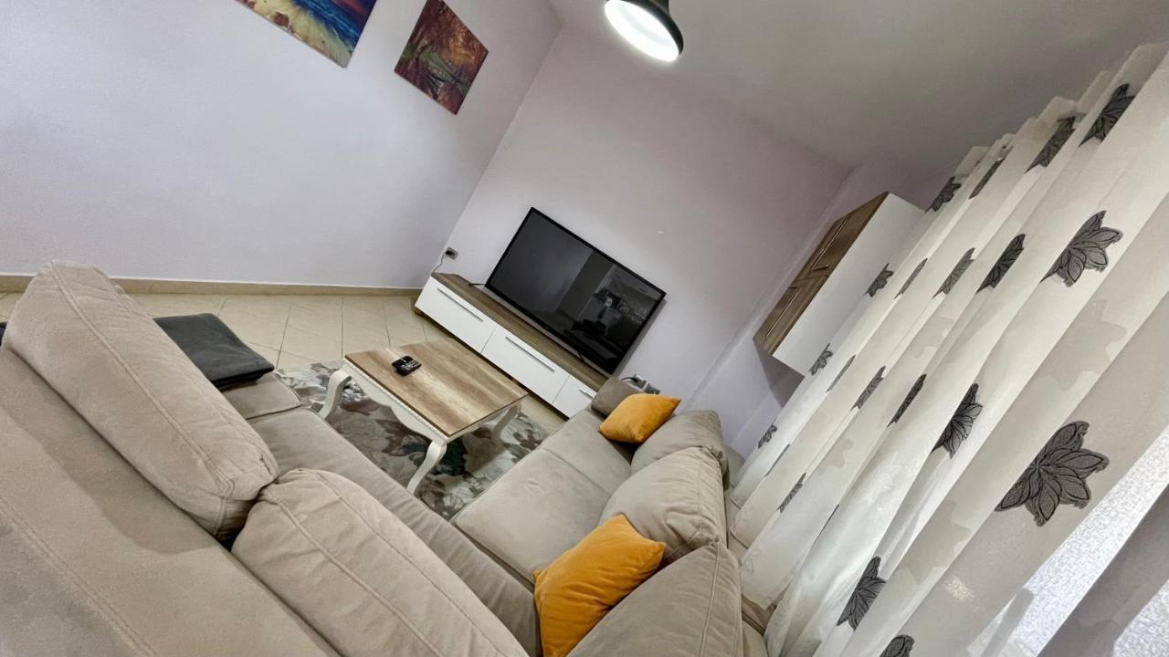 Endri'S Apartments 티라나 외부 사진