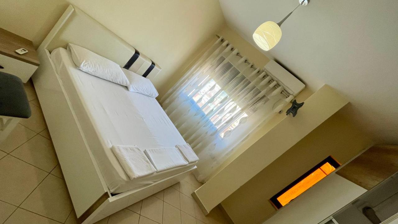 Endri'S Apartments 티라나 외부 사진